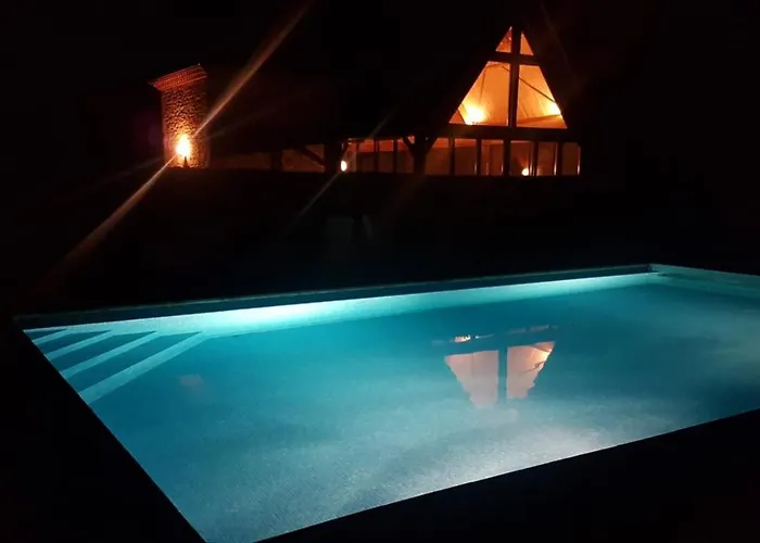 Confortable Proche Des Sites Touristiques Проживание в семье Issendolus