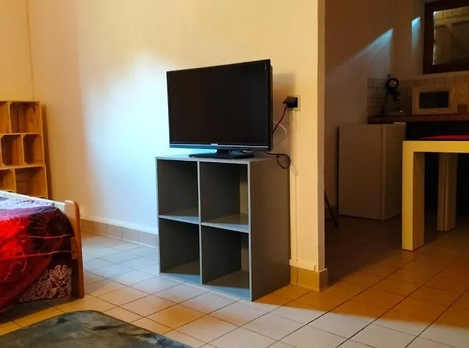 Confortable Proche Des Sites Touristiques Privatunterkunft